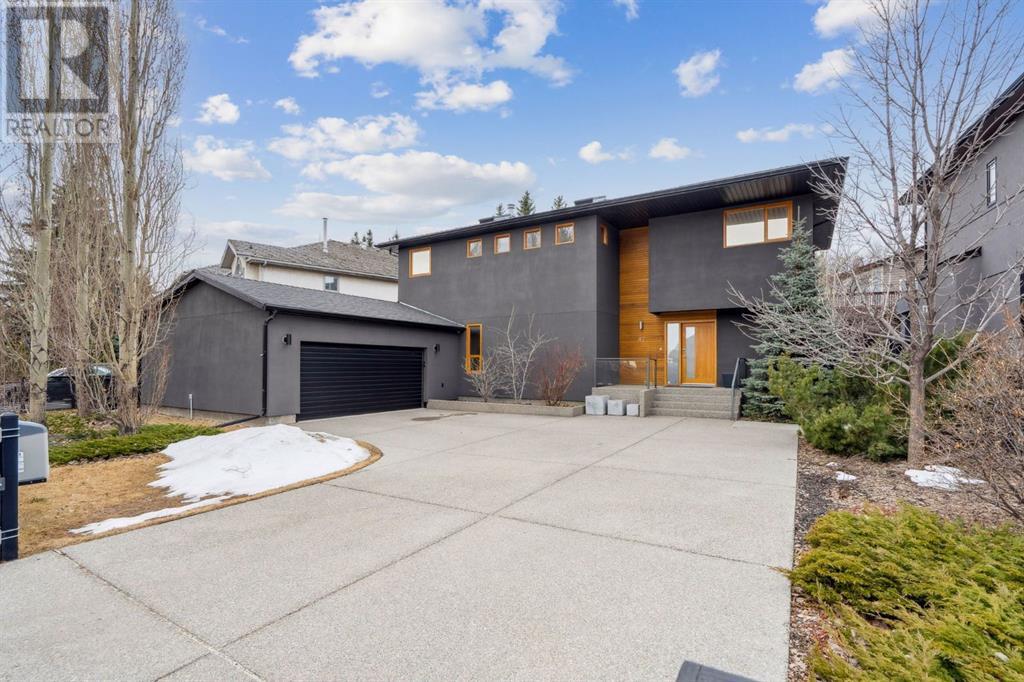 Property at 47 Patterson Drive SW image 2
