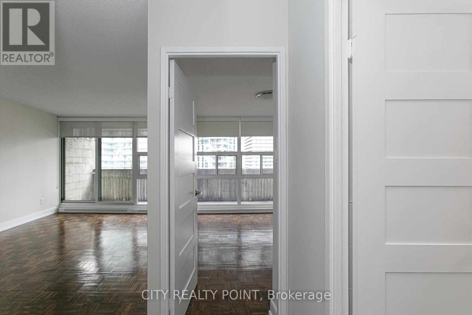 1207 - 33 Isabella Street, Toronto, Ontario  M4Y 2P7 - Photo 4 - C12183733