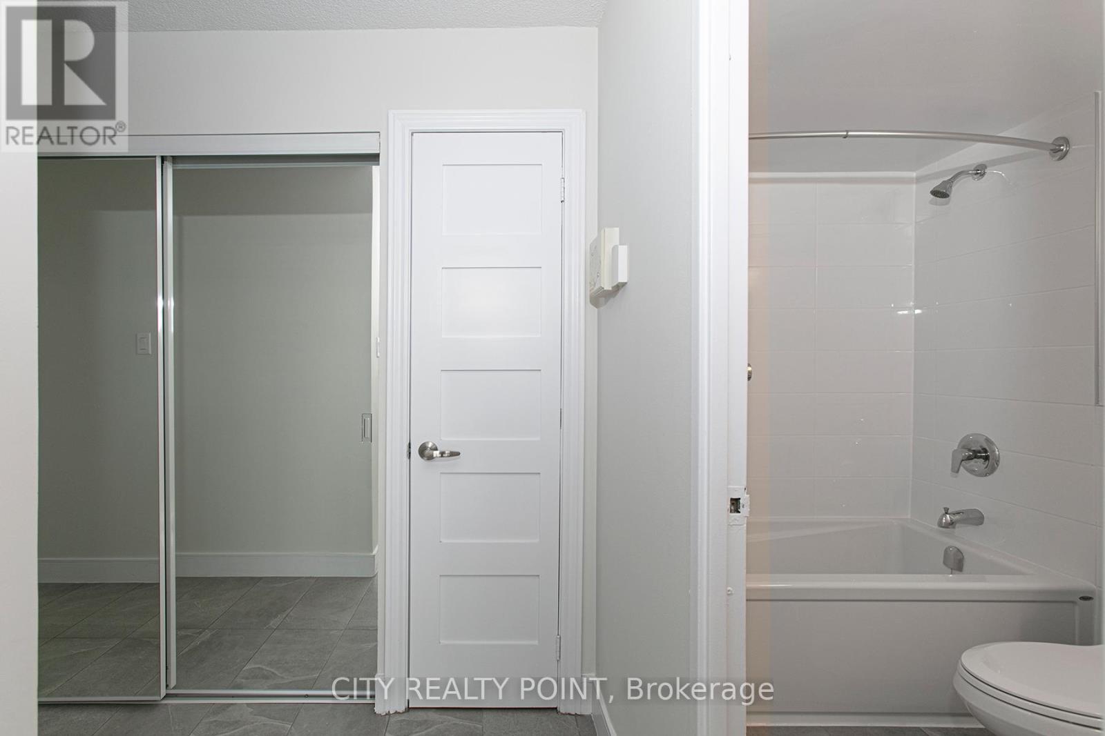 1207 - 33 Isabella Street, Toronto, Ontario  M4Y 2P7 - Photo 8 - C12183733