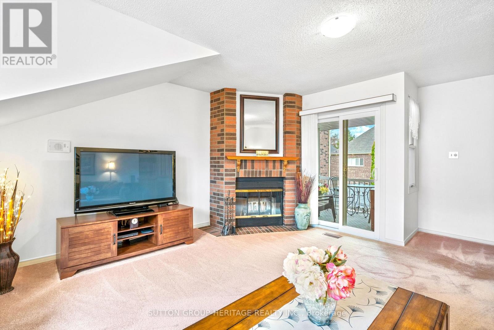 943 Gablehurst Crescent, Pickering, Ontario  L1V 5G6 - Photo 8 - E12183726