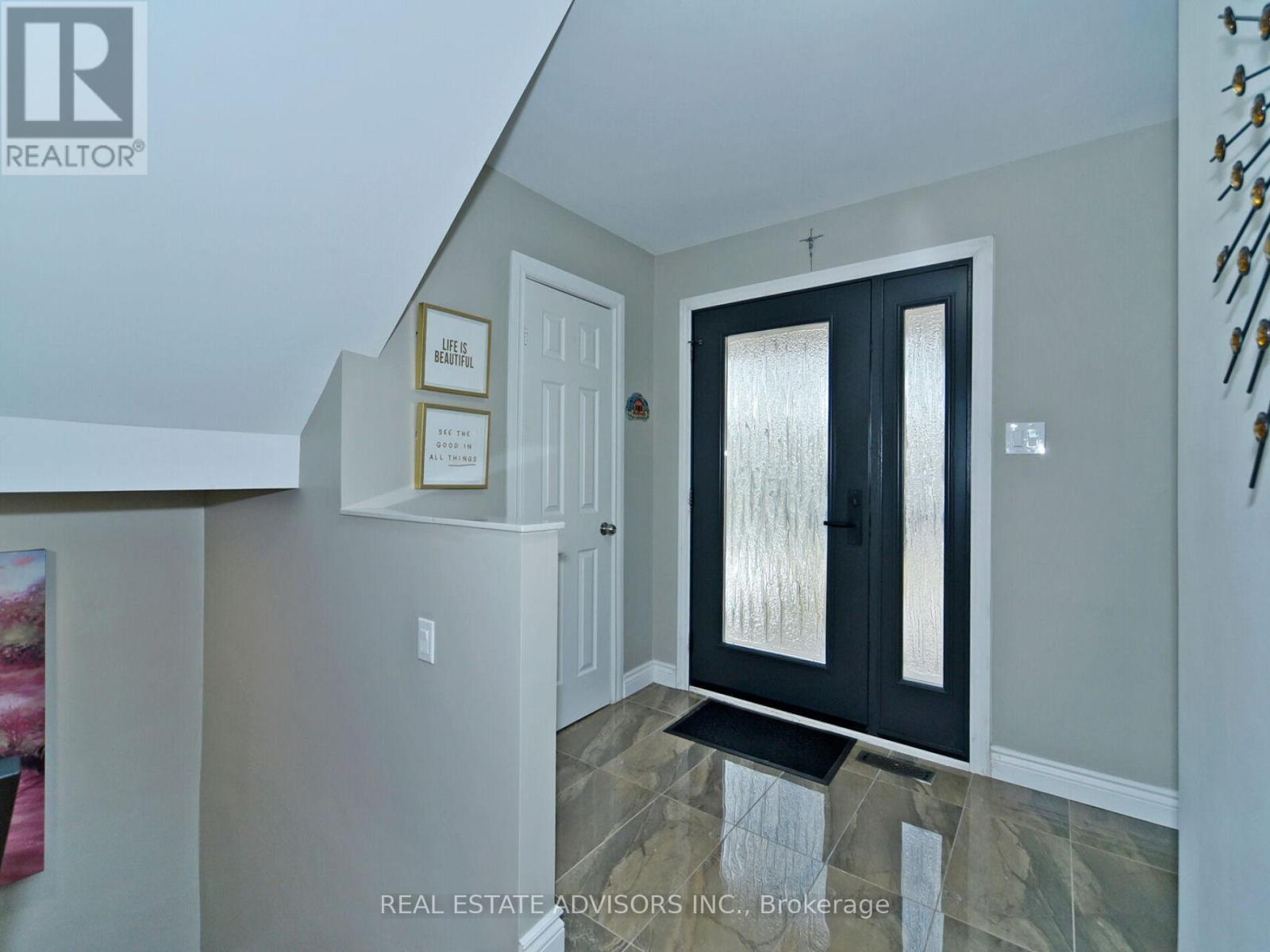 Property at 22 CARONIA SQUARE image 4
