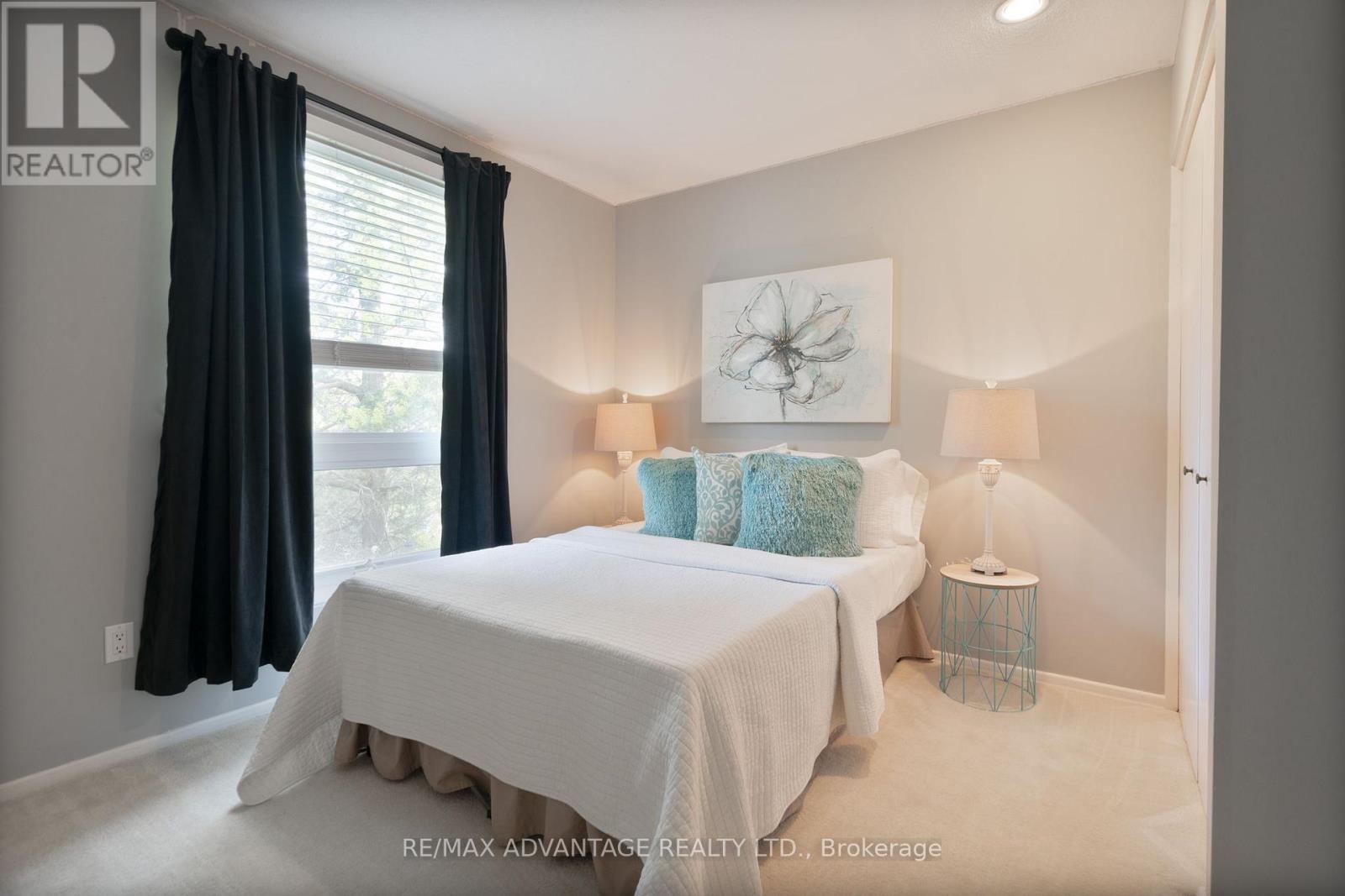 247 Everglade Crescent, London North, Ontario  N6H 4M7 - Photo 25 - X12169802