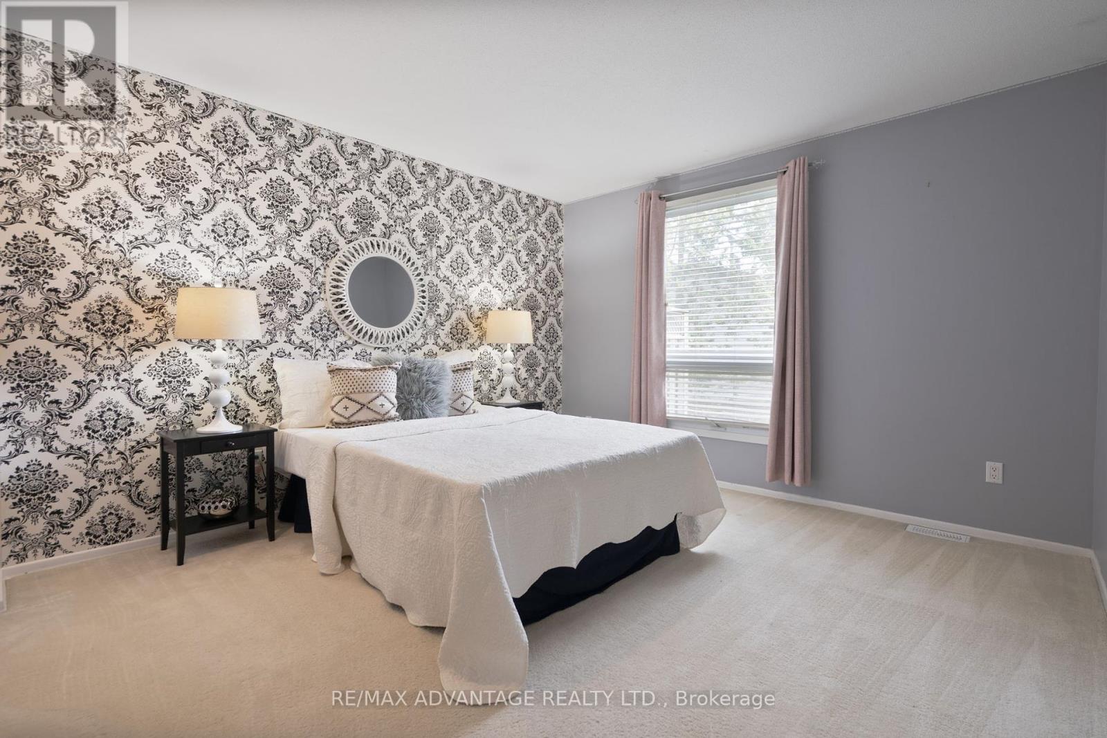 247 Everglade Crescent, London North, Ontario  N6H 4M7 - Photo 22 - X12169802