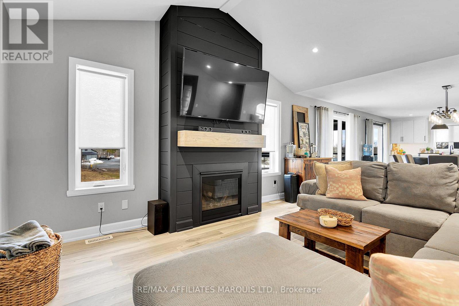 14 Matthew Kieran Crescent, South Stormont, Ontario  K0C 1P0 - Photo 8 - X12035092