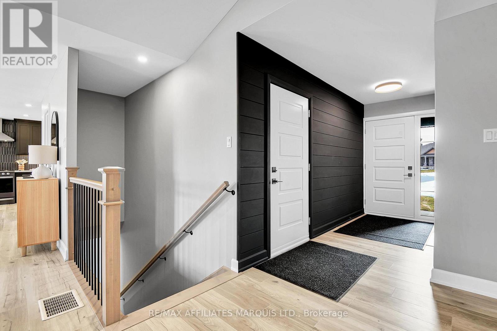 14 Matthew Kieran Crescent, South Stormont, Ontario  K0C 1P0 - Photo 6 - X12035092
