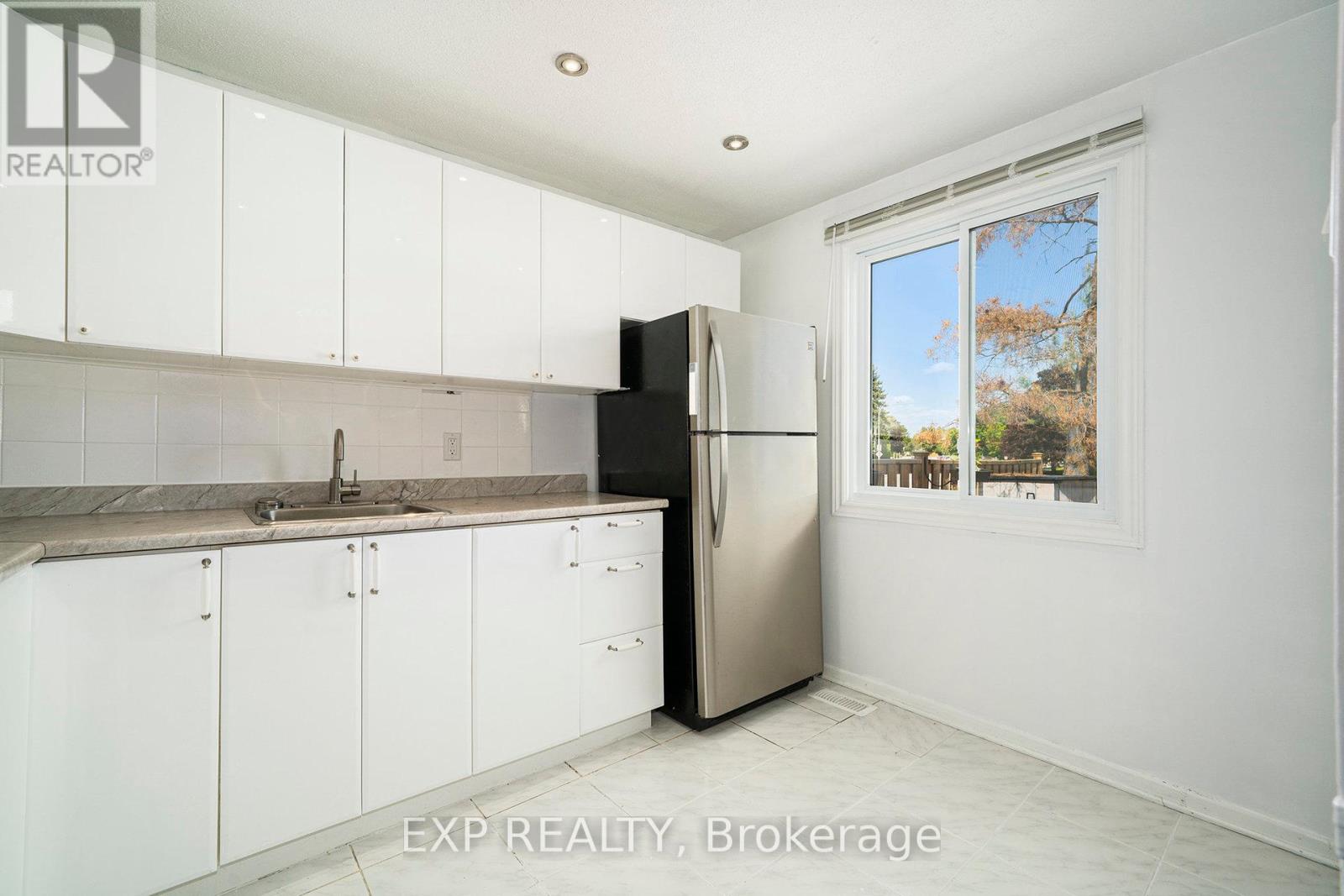 2 Sherway Drive, Ottawa, Ontario  K2J 1N3 - Photo 9 - X12182593