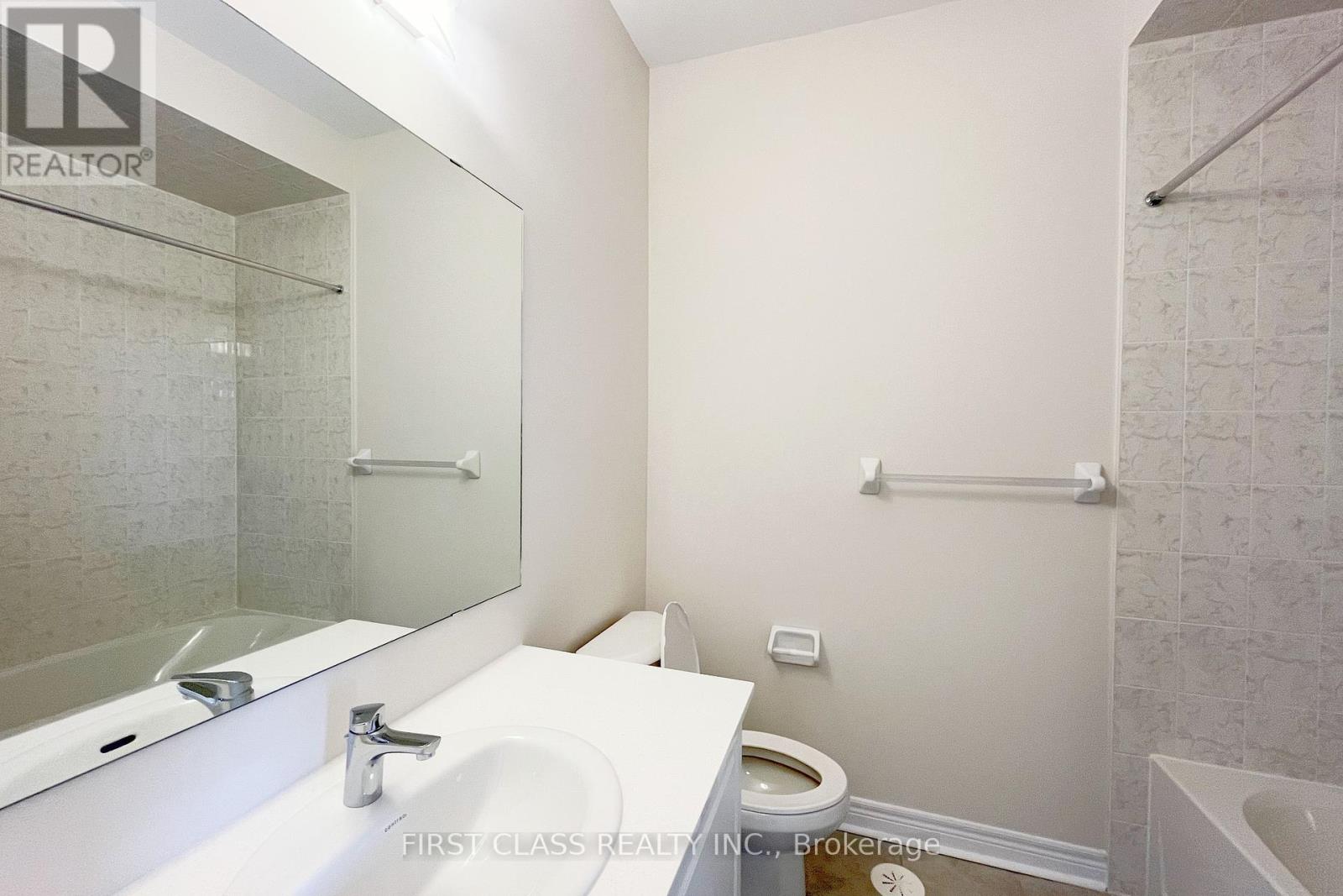 33 Mumbai Drive, Markham, Ontario  L3S 3K5 - Photo 18 - N12183722