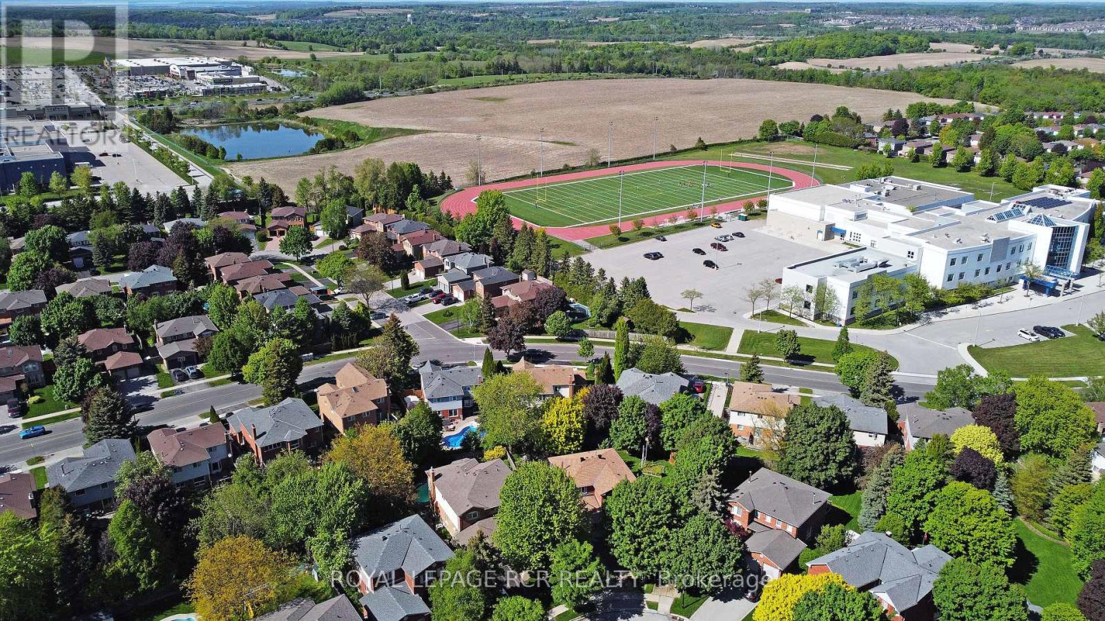 89 Mcintyre Court, Newmarket (Bristol-London), Ontario  L3Y 8B9 - Photo 39 - N12183725