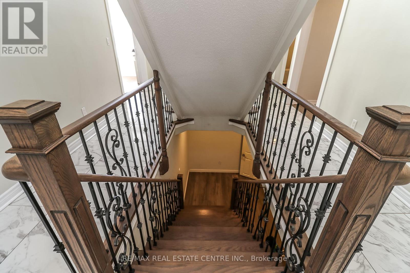 22 Meadowlark Road, Barrie, Ontario  L4M 6C8 - Photo 21 - S12182276