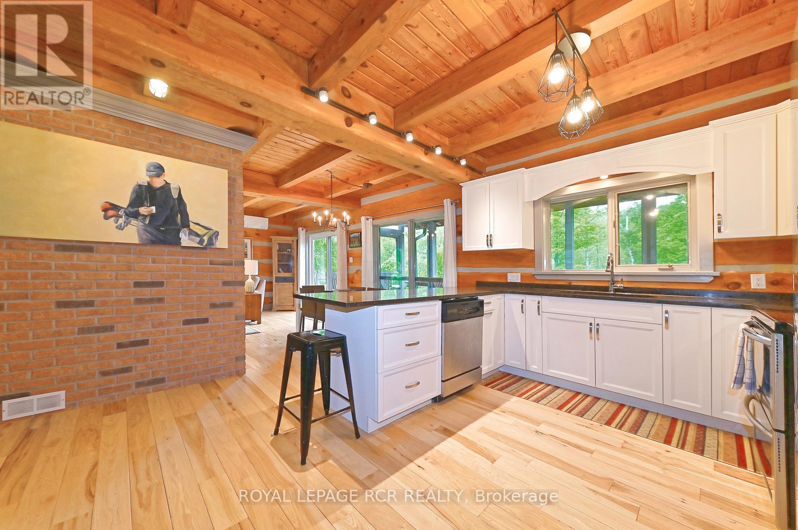 8391 County 9 Road, Clearview, Ontario  L0M 1G0 - Photo 10 - S12183714