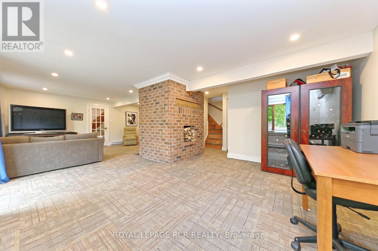 8391 County 9 Road, Clearview, Ontario  L0M 1G0 - Photo 21 - S12183714