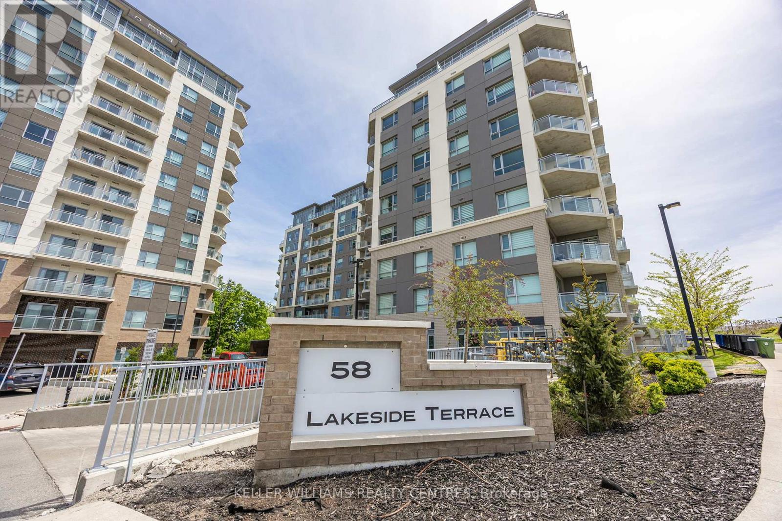 303 - 58 LAKESIDE TERRACE, Barrie, Ontario