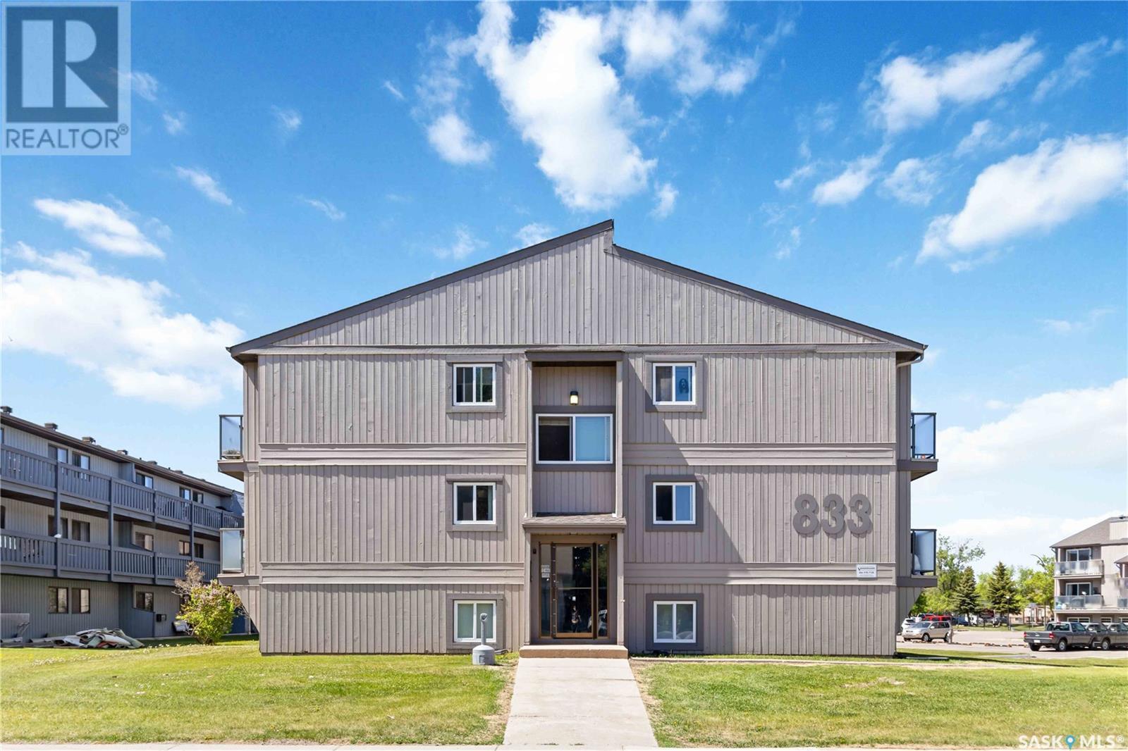 207 833 Wollaston Crescent, Saskatoon, Saskatchewan  S7J 4G1 - Photo 3 - SK007654