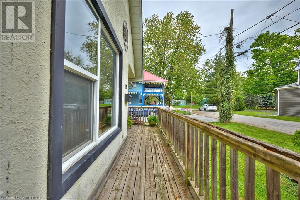 14 Betts Avenue, Grimsby, Ontario  L3M 2S8 - Photo 5 - 40735371