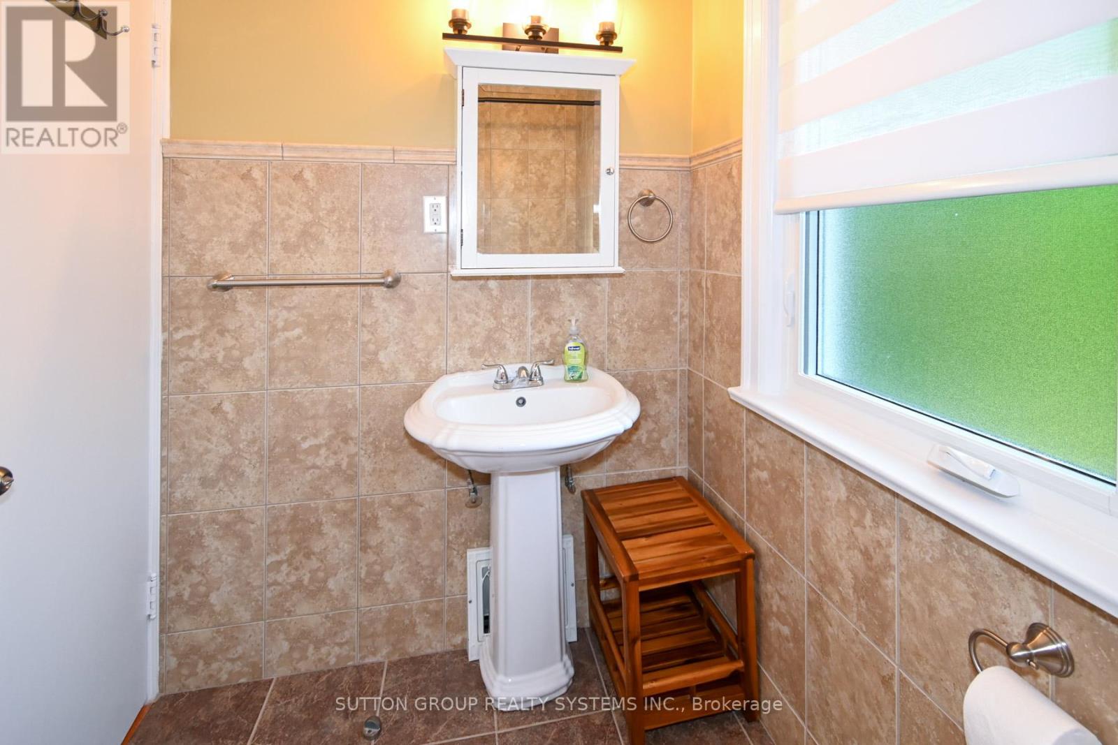 24 Runnymede Road, Toronto, Ontario  M6S 2Y2 - Photo 12 - W12183700