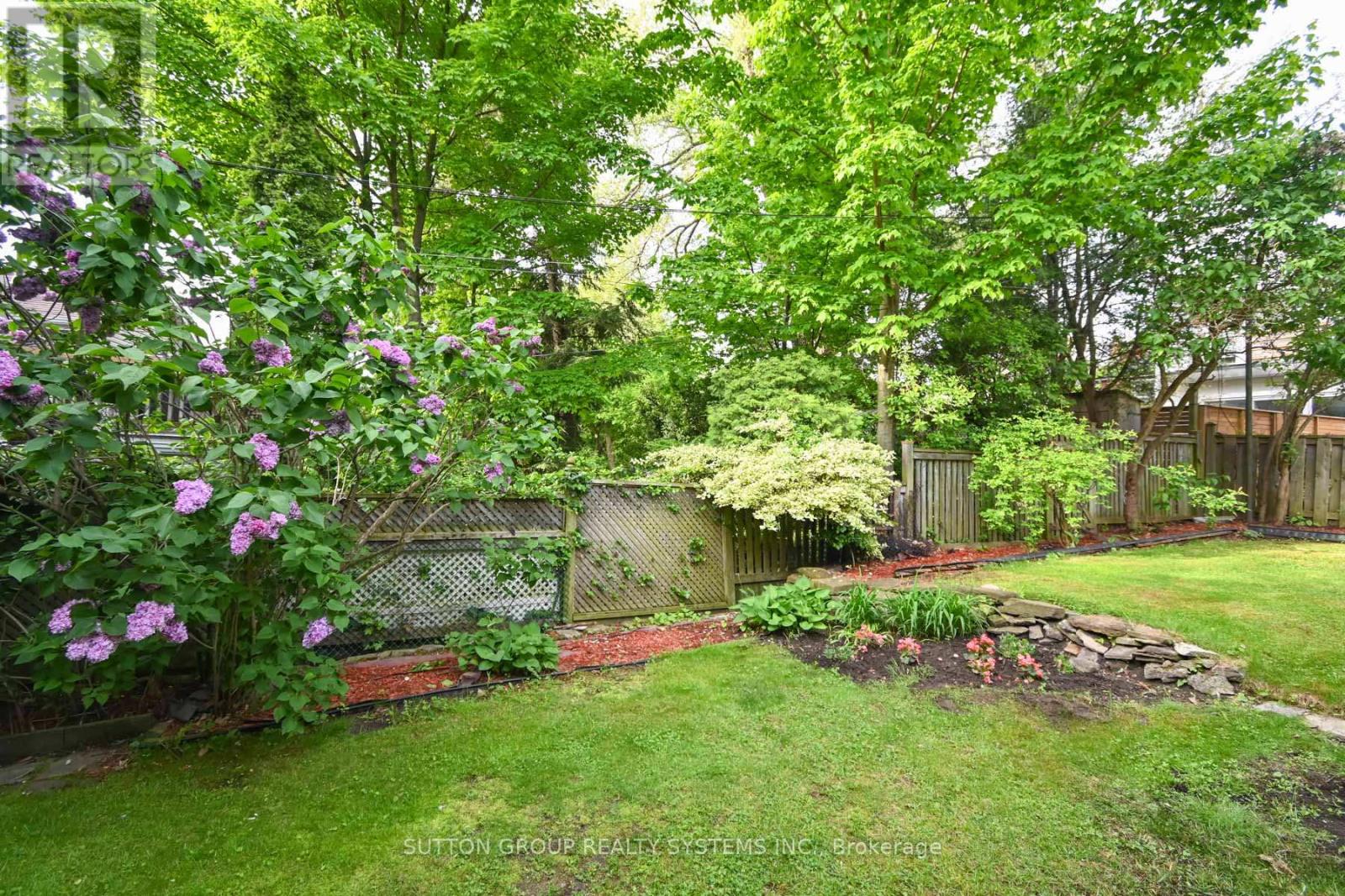 24 Runnymede Road, Toronto, Ontario  M6S 2Y2 - Photo 25 - W12183700