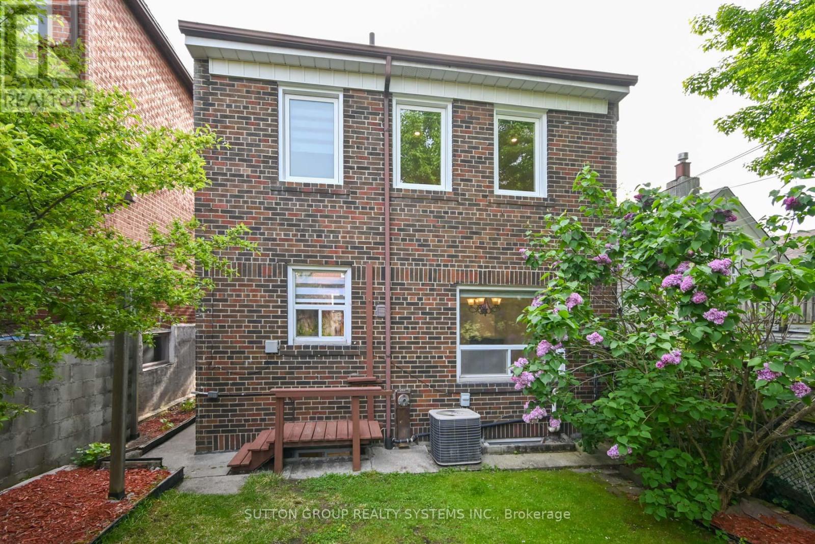 24 Runnymede Road, Toronto, Ontario  M6S 2Y2 - Photo 26 - W12183700