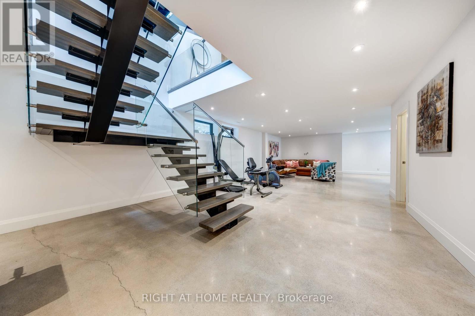 1207 Stirling Drive, Oakville, Ontario  L6L 1E5 - Photo 36 - W12183715