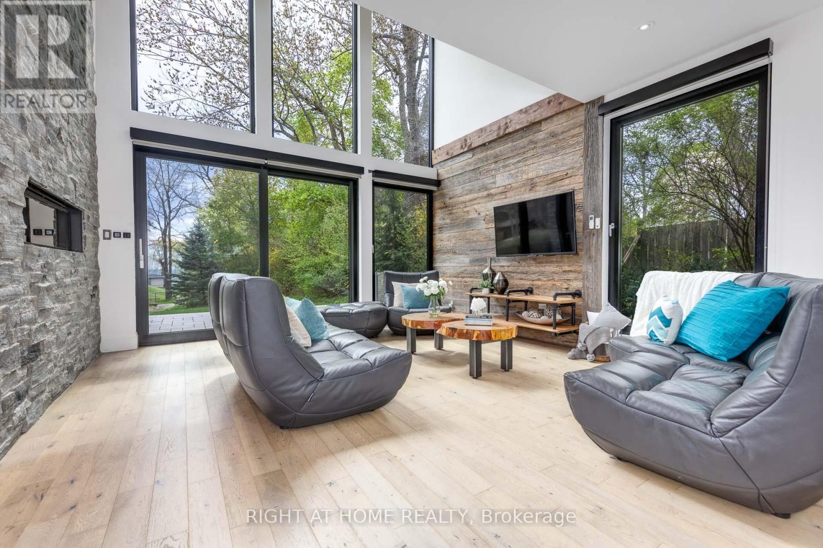 1207 Stirling Drive, Oakville, Ontario  L6L 1E5 - Photo 4 - W12183715