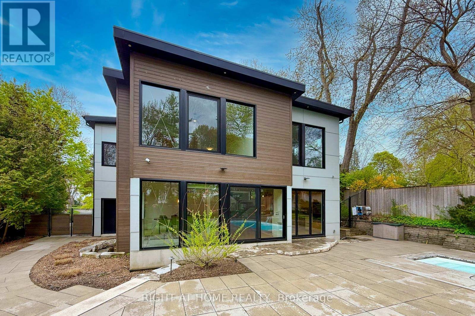 1207 Stirling Drive, Oakville, Ontario  L6L 1E5 - Photo 44 - W12183715