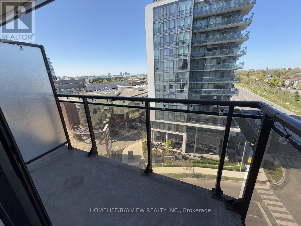 905 - 1 De Boers Drive, Toronto, Ontario  M3J 0G6 - Photo 6 - W12183724