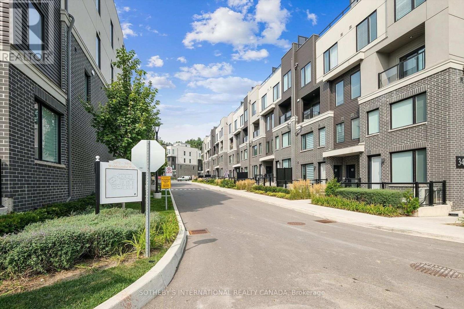 13 - 3483 Widdicombe Way, Mississauga, Ontario  L5L 0B8 - Photo 2 - W12183756