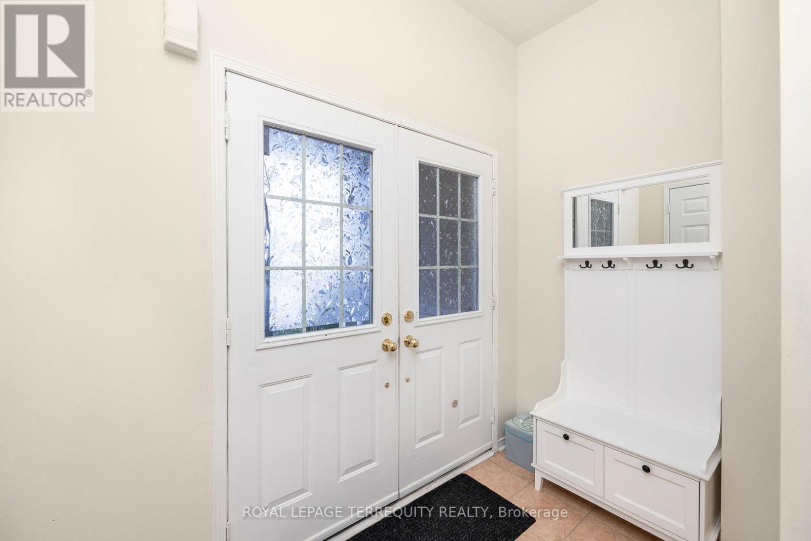5182 Angel Stone Drive, Mississauga, Ontario  L5M 0L4 - Photo 4 - W12159613