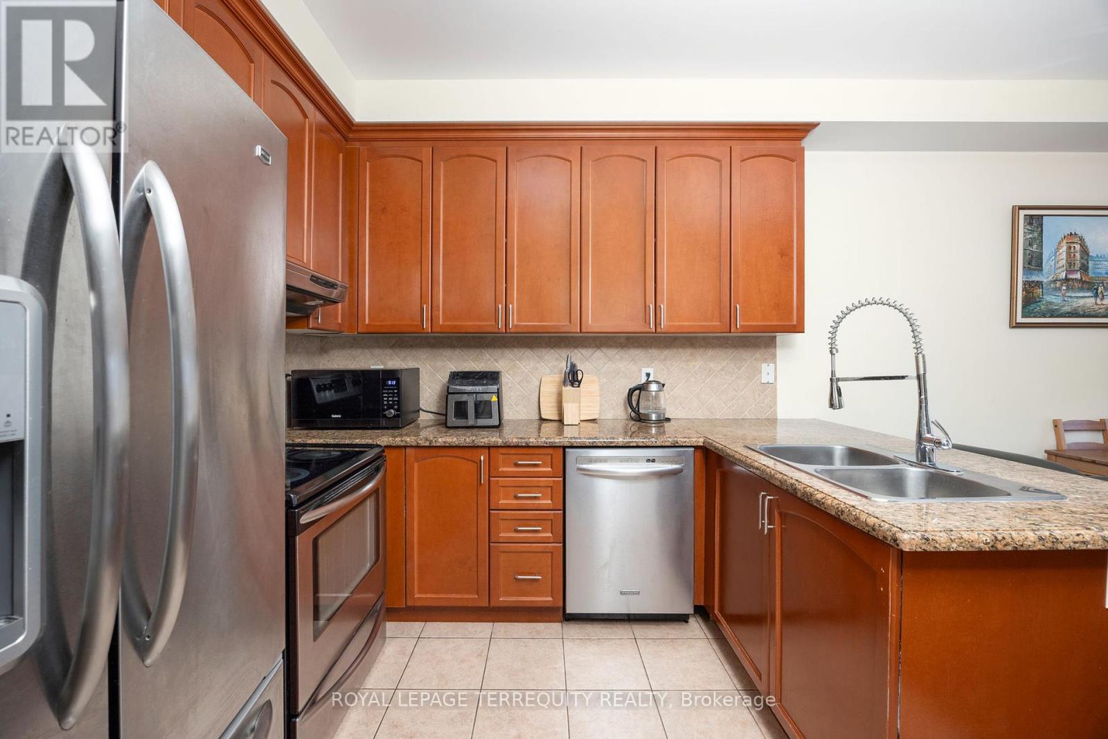 5182 Angel Stone Drive, Mississauga, Ontario  L5M 0L4 - Photo 7 - W12159613