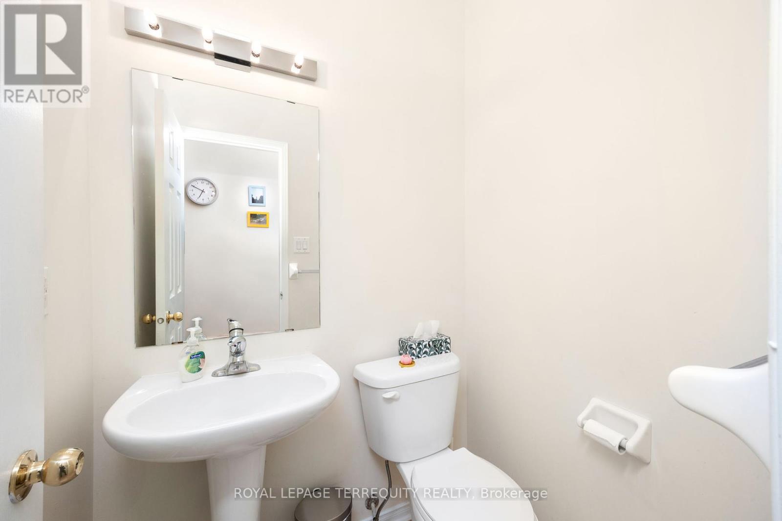 5182 Angel Stone Drive, Mississauga, Ontario  L5M 0L4 - Photo 5 - W12159613