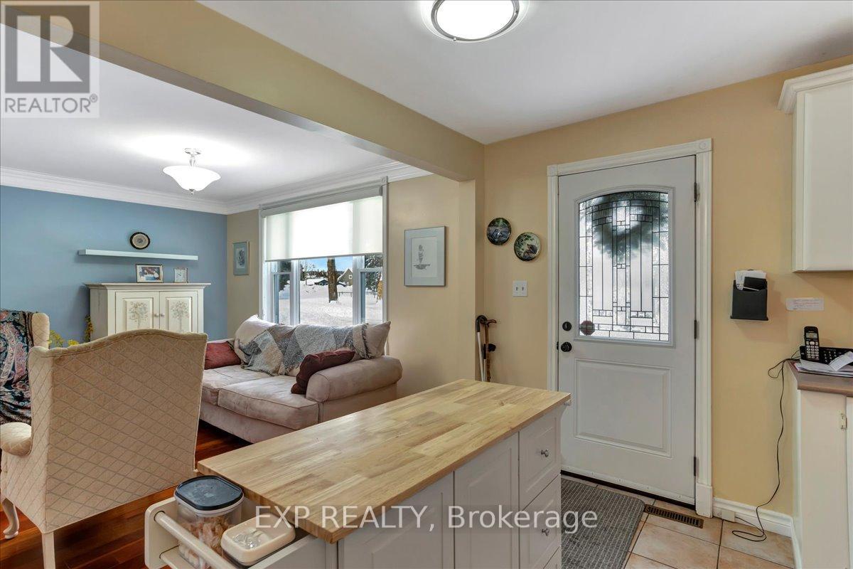 79 Elma Street S, Blue Mountains, Ontario  N0H 2P0 - Photo 5 - X12183661