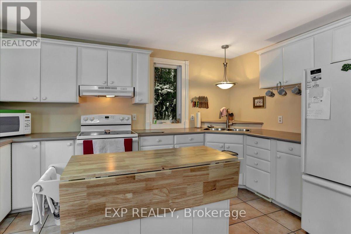 79 Elma Street S, Blue Mountains, Ontario  N0H 2P0 - Photo 7 - X12183661