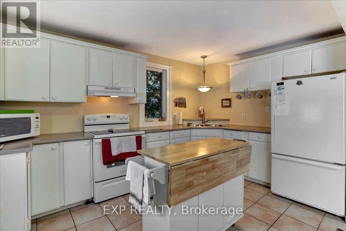 79 Elma Street S, Blue Mountains, Ontario  N0H 2P0 - Photo 9 - X12183661