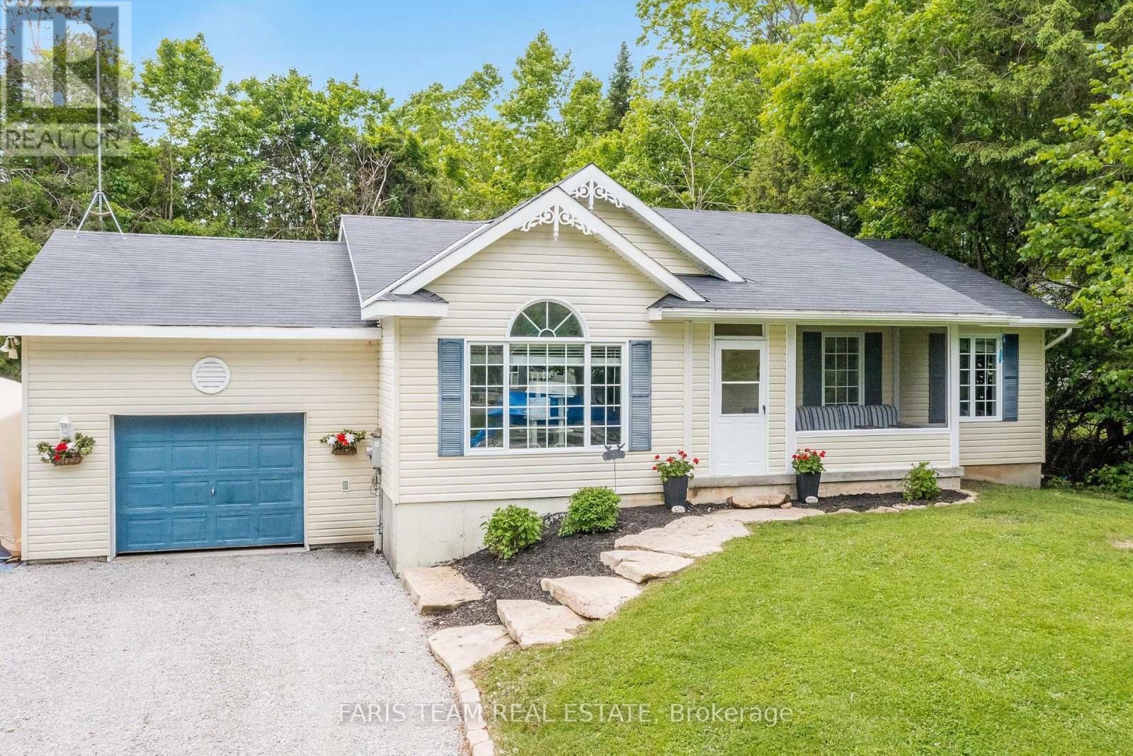 85 Fulsom Crescent, Kawartha Lakes, Ontario  L3V 6H5 - Photo 1 - X12183761