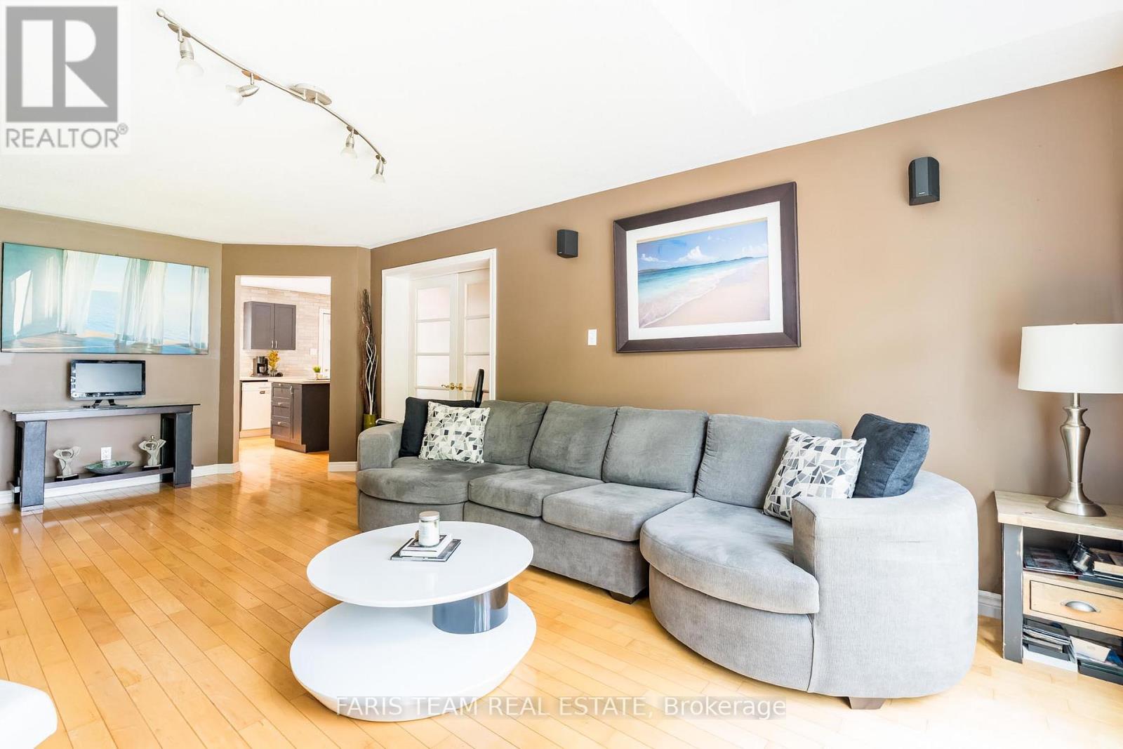 85 Fulsom Crescent, Kawartha Lakes, Ontario  L3V 6H5 - Photo 10 - X12183761