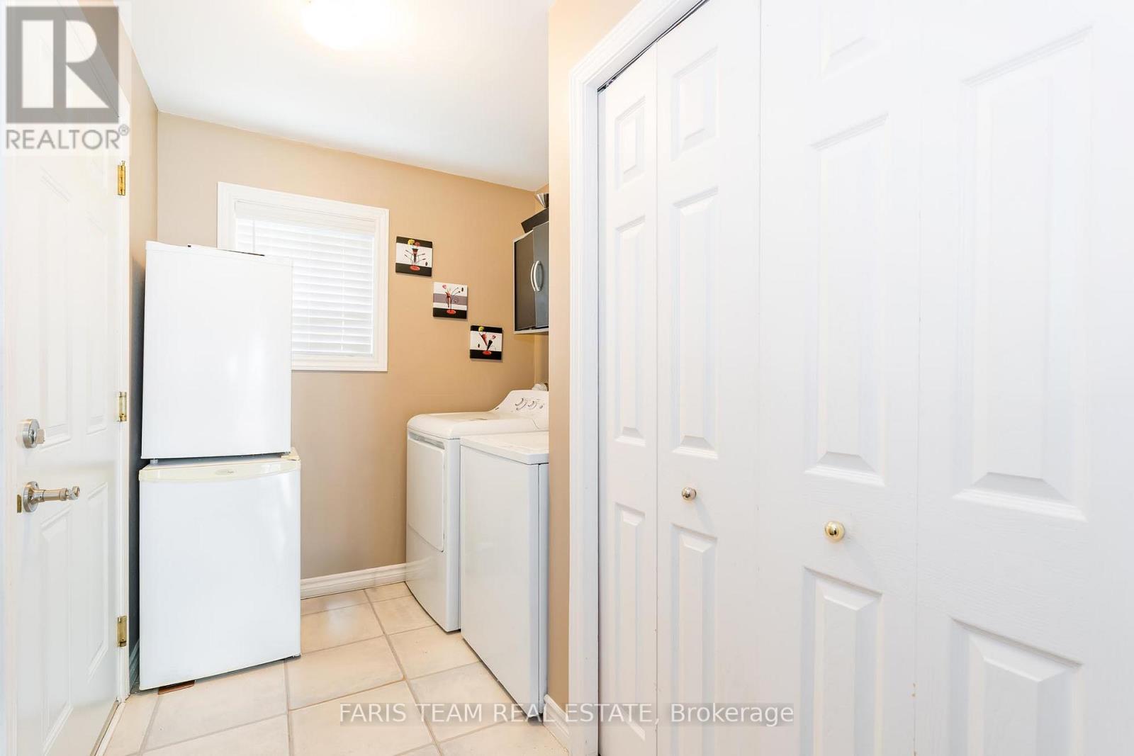 85 Fulsom Crescent, Kawartha Lakes, Ontario  L3V 6H5 - Photo 19 - X12183761