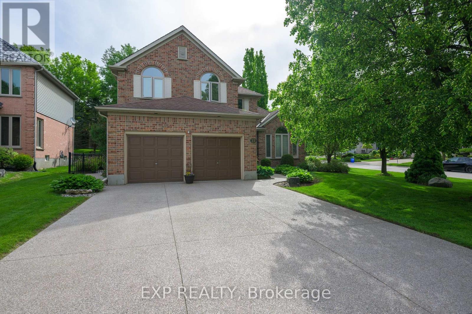 22 Glenridge Crescent, London North, Ontario  N6G 4W5 - Photo 3 - X12164085