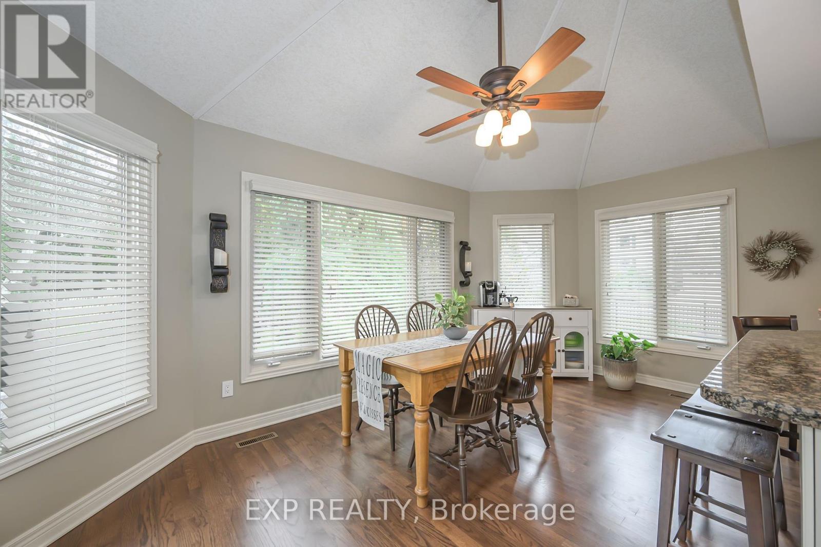 22 Glenridge Crescent, London North, Ontario  N6G 4W5 - Photo 14 - X12164085