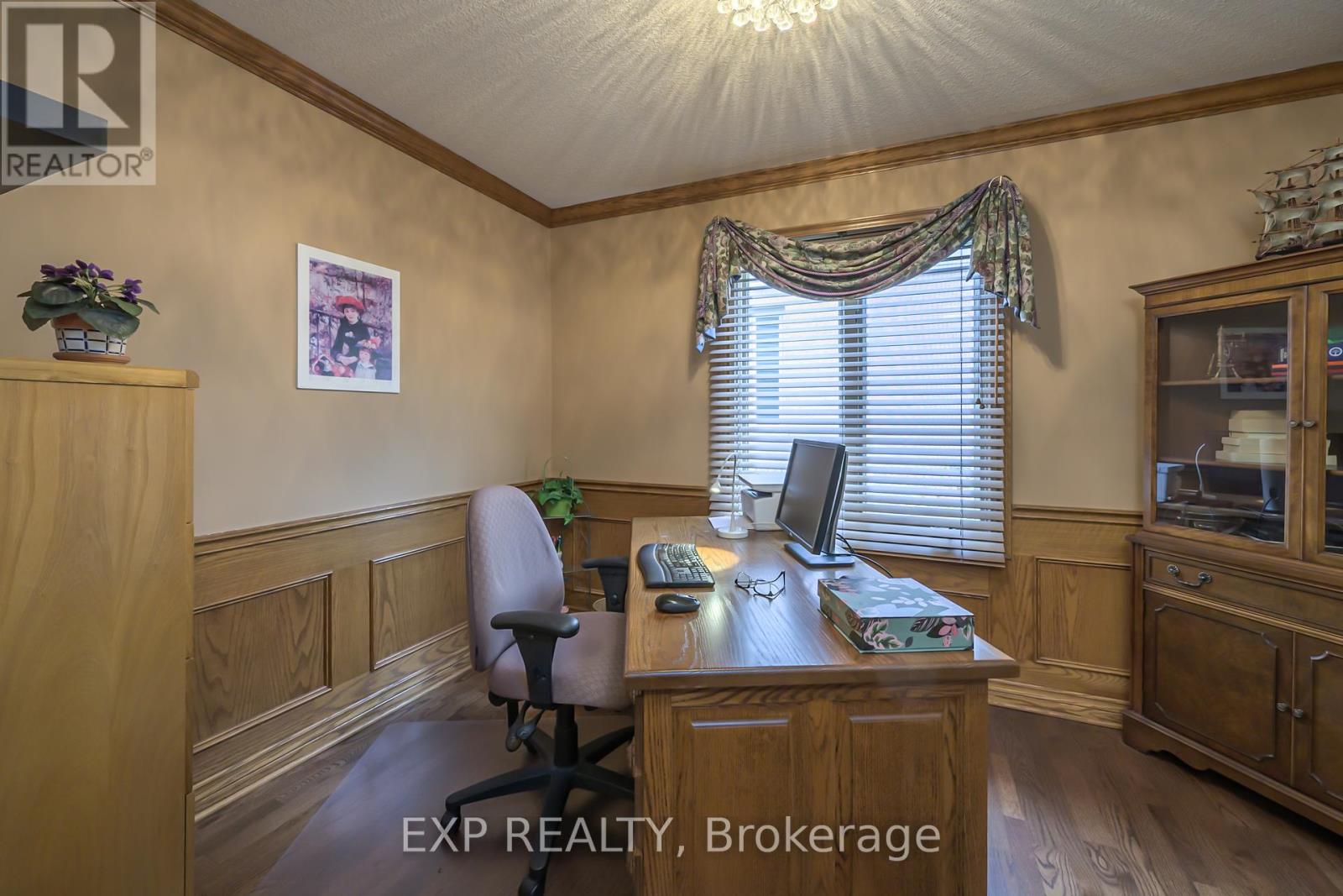 22 Glenridge Crescent, London North, Ontario  N6G 4W5 - Photo 20 - X12164085