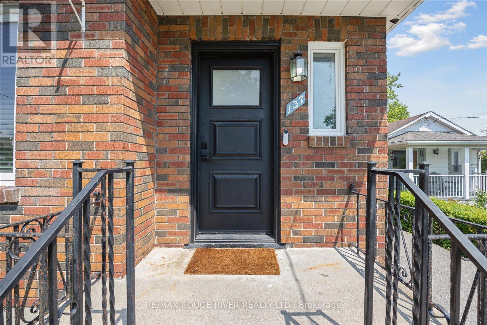 137 Patricia Avenue, Oshawa, Ontario  L1G 5X9 - Photo 5 - E12183786