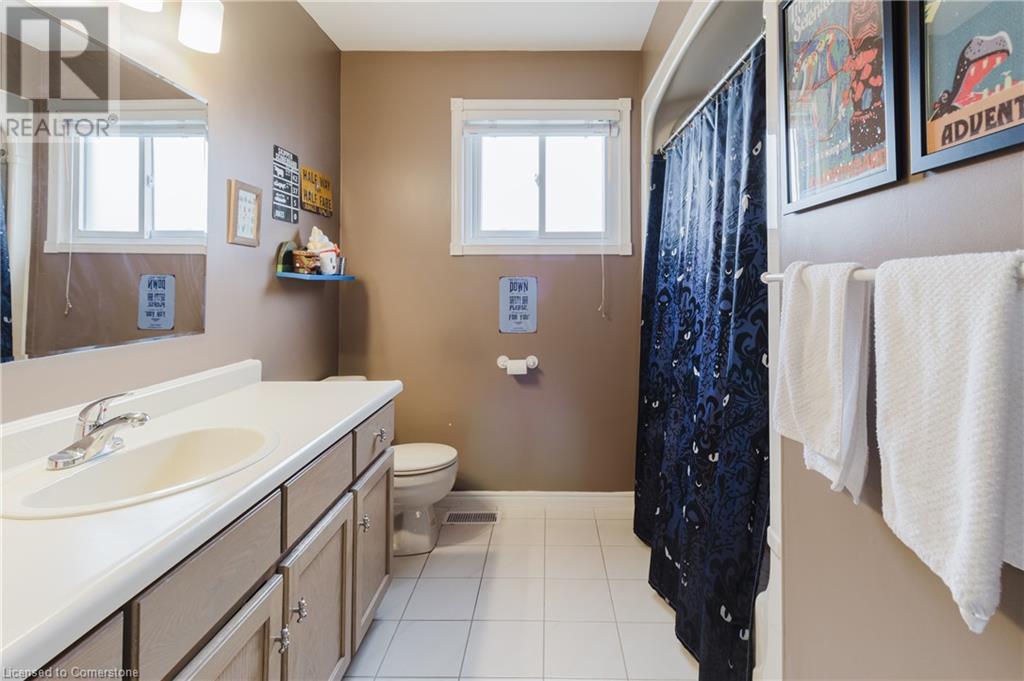 37 Springgarden Crescent, Stoney Creek, Ontario  L8J 2S5 - Photo 31 - 40720167