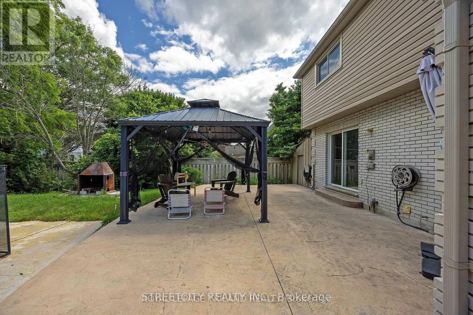 69 Shavian Boulevard, London North, Ontario  N6G 2P4 - Photo 24 - X12183835