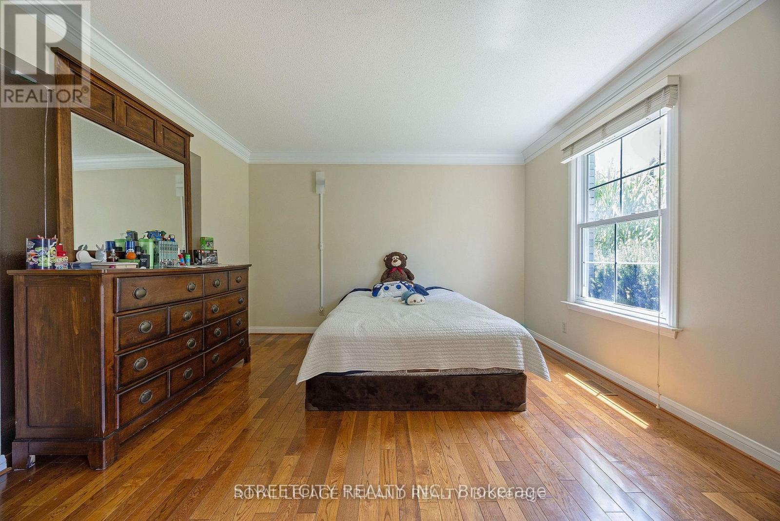 69 Shavian Boulevard, London North, Ontario  N6G 2P4 - Photo 9 - X12183835