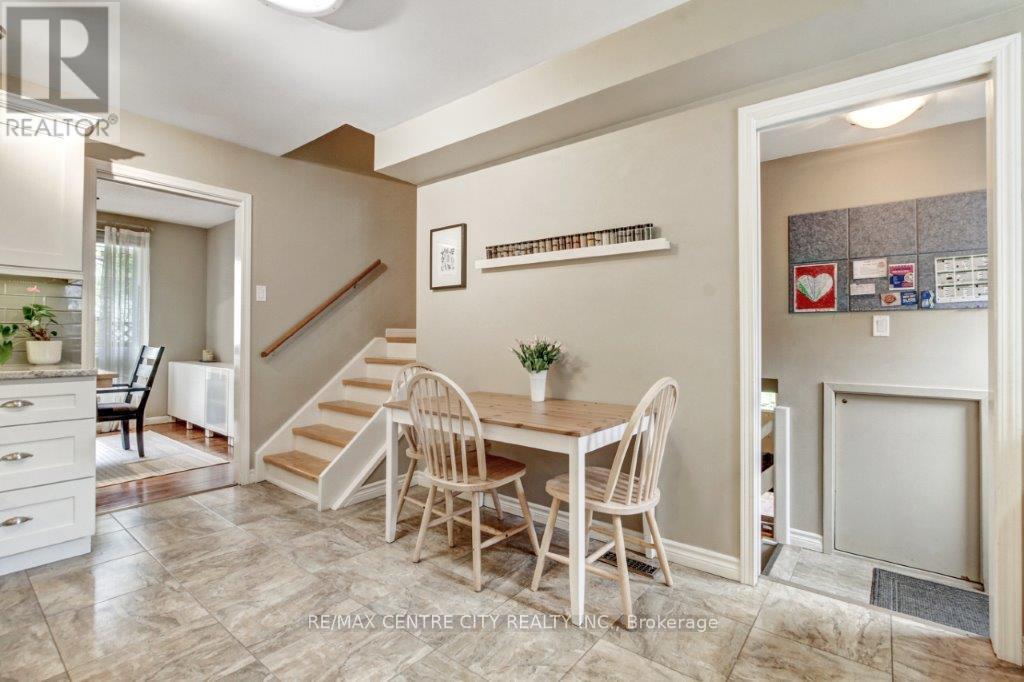 236 Concord Road S, London North, Ontario  N6G 3H8 - Photo 10 - X12183840