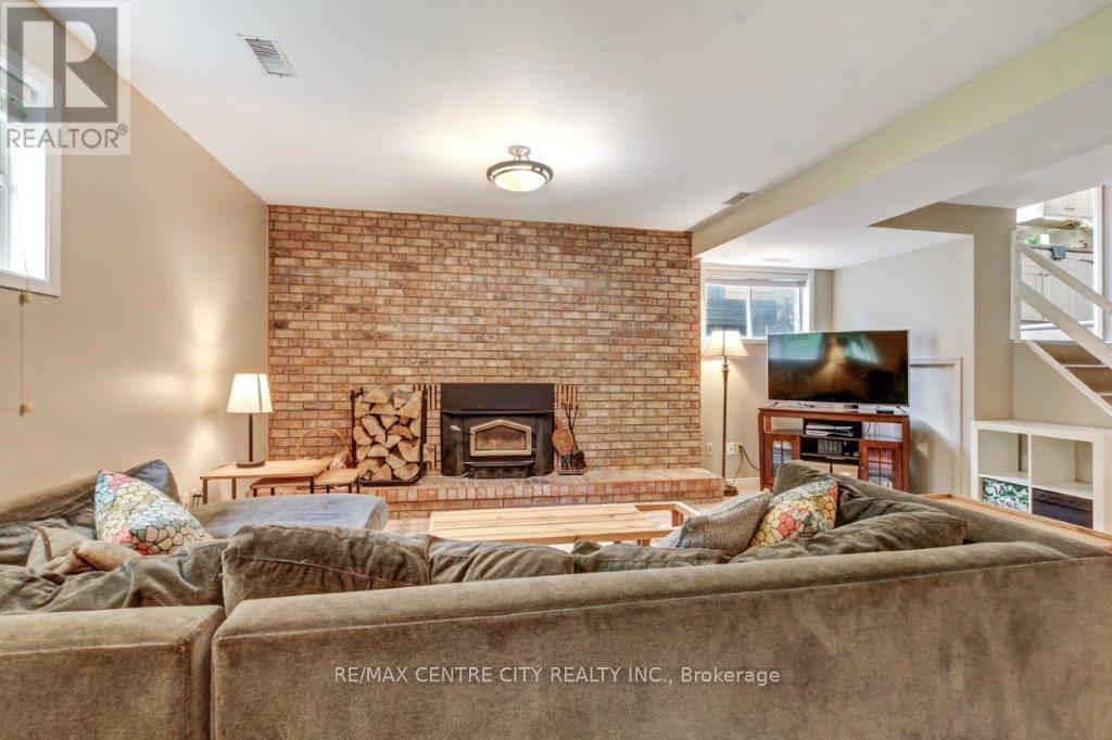 236 Concord Road S, London North, Ontario  N6G 3H8 - Photo 16 - X12183840