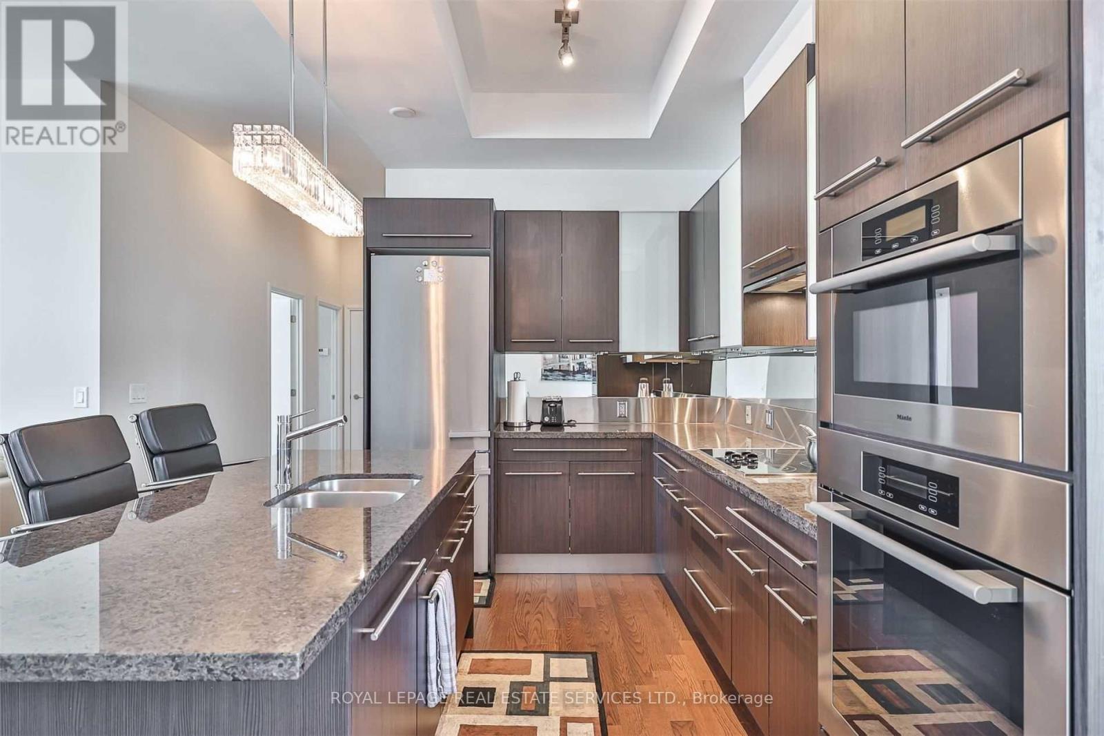 4406 - 80 John Street, Toronto, Ontario  M5V 3X4 - Photo 9 - C12150813