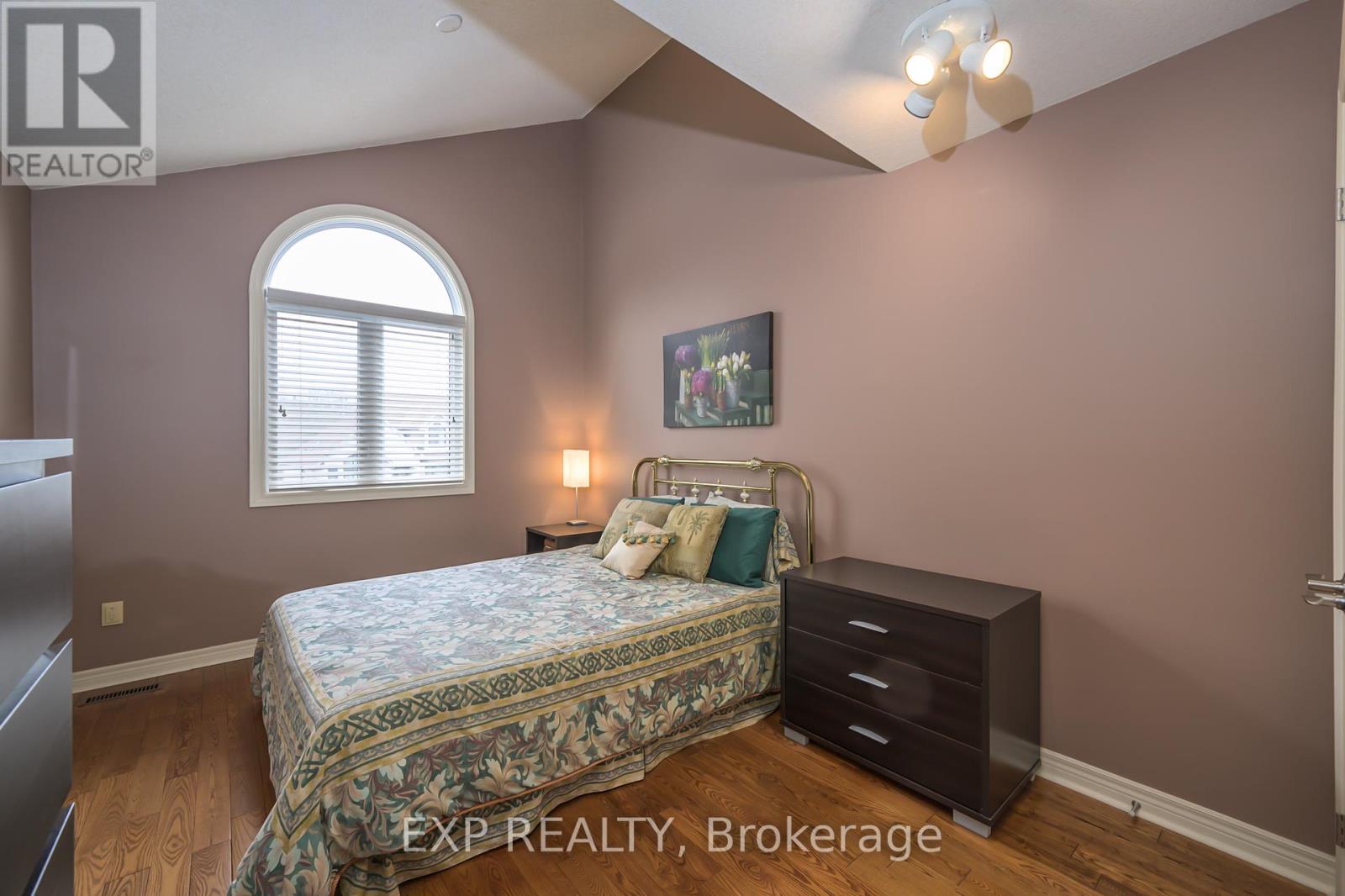 22 Glenridge Crescent, London North, Ontario  N6G 4W5 - Photo 28 - X12164085
