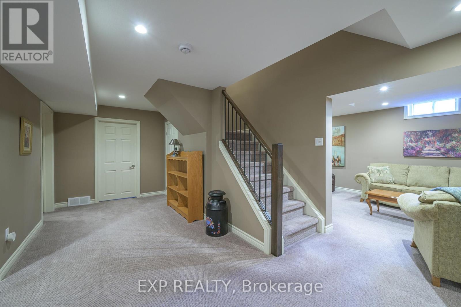 22 Glenridge Crescent, London North, Ontario  N6G 4W5 - Photo 30 - X12164085