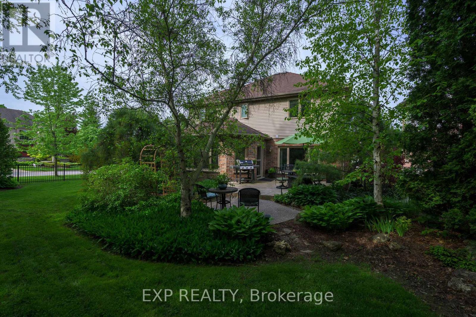 22 Glenridge Crescent, London North, Ontario  N6G 4W5 - Photo 40 - X12164085