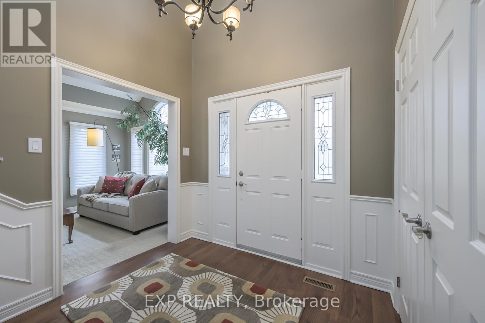 22 Glenridge Crescent, London North, Ontario  N6G 4W5 - Photo 6 - X12164085