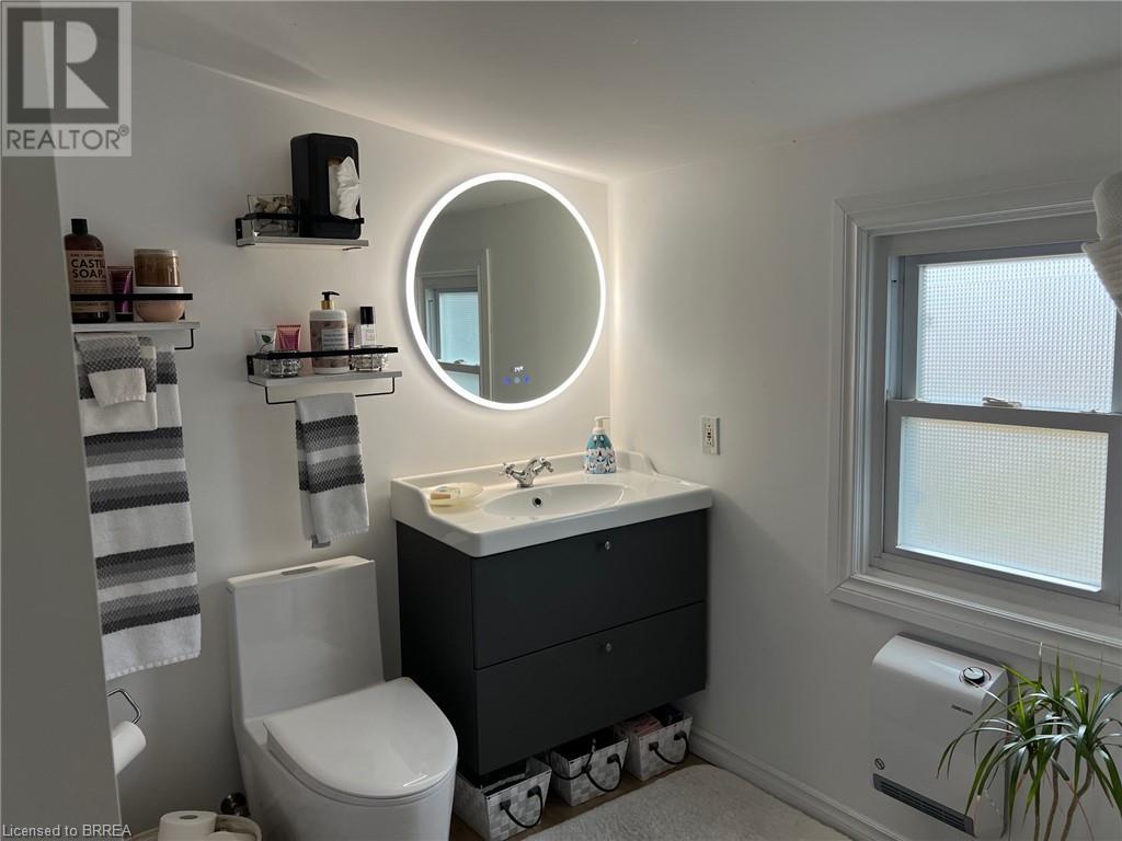 Photo 12 of 16 for 3185 Lindley Street